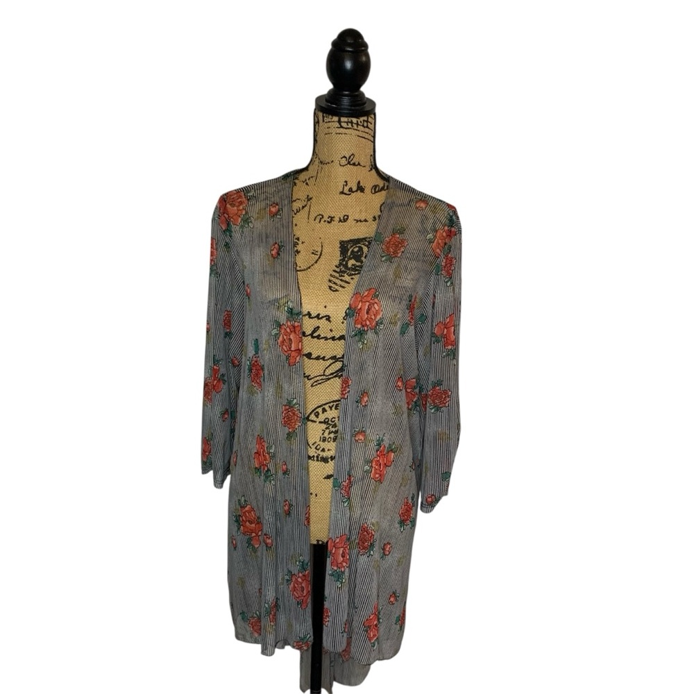 NY Invasion Floral Gray Patterned Hi Lo Kimono One Size